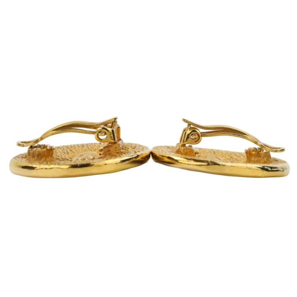 CHANEL Authentic Vintage Gold Brooch - Picture 14 of 16